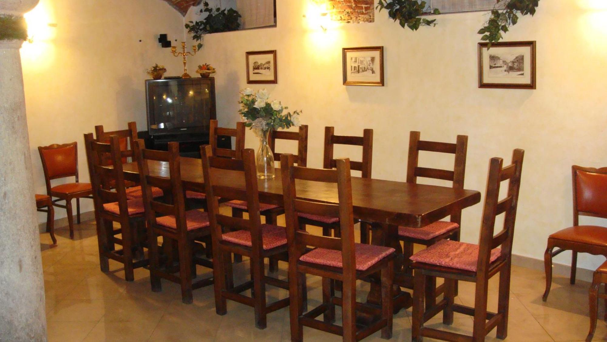Albergo Corona Domodossola Zewnętrze zdjęcie