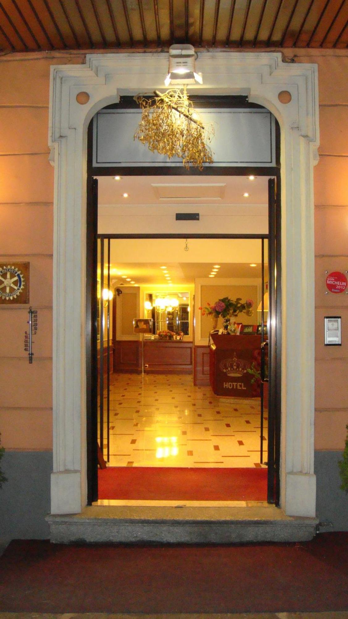 Albergo Corona Domodossola Zewnętrze zdjęcie