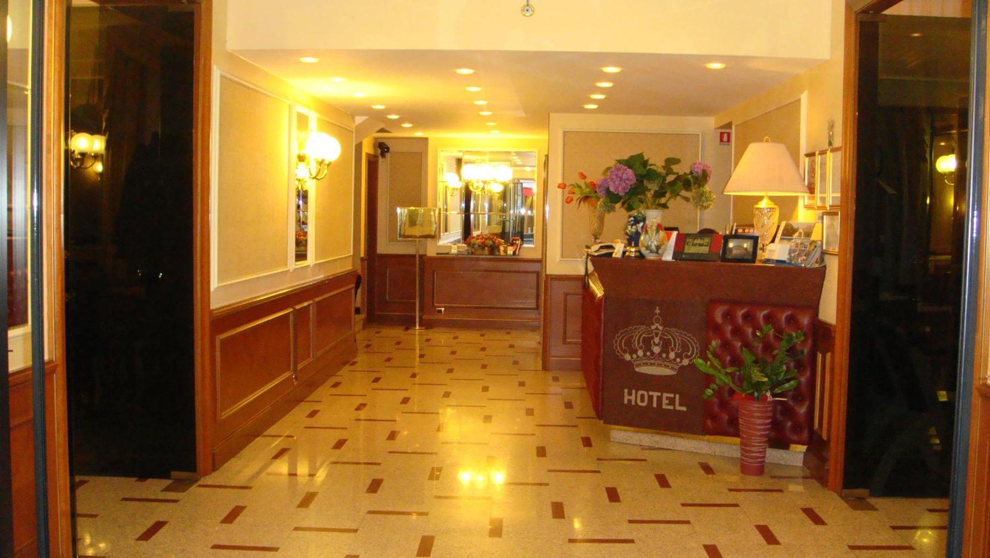 Albergo Corona Domodossola Zewnętrze zdjęcie