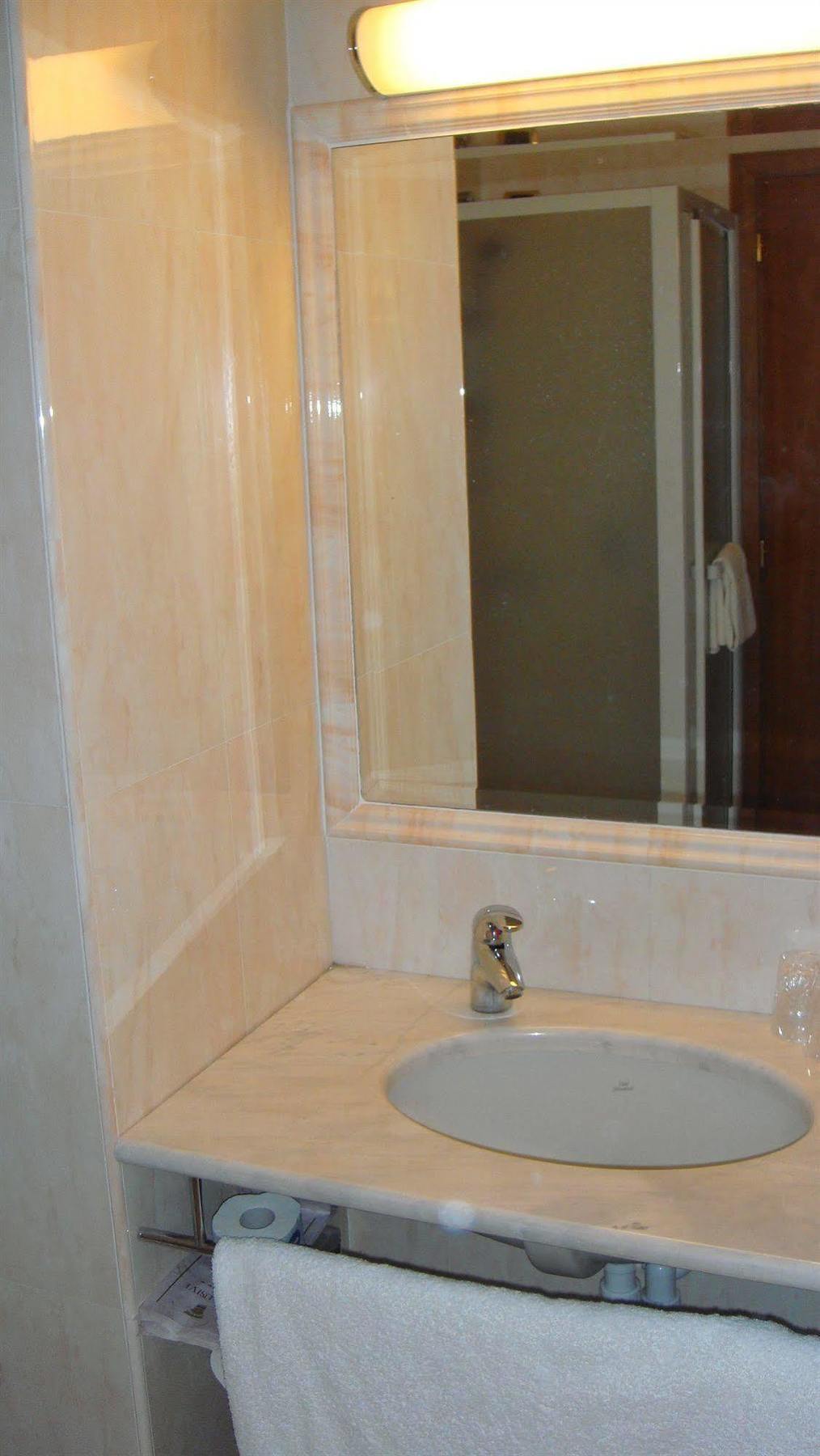 Albergo Corona Domodossola Zewnętrze zdjęcie