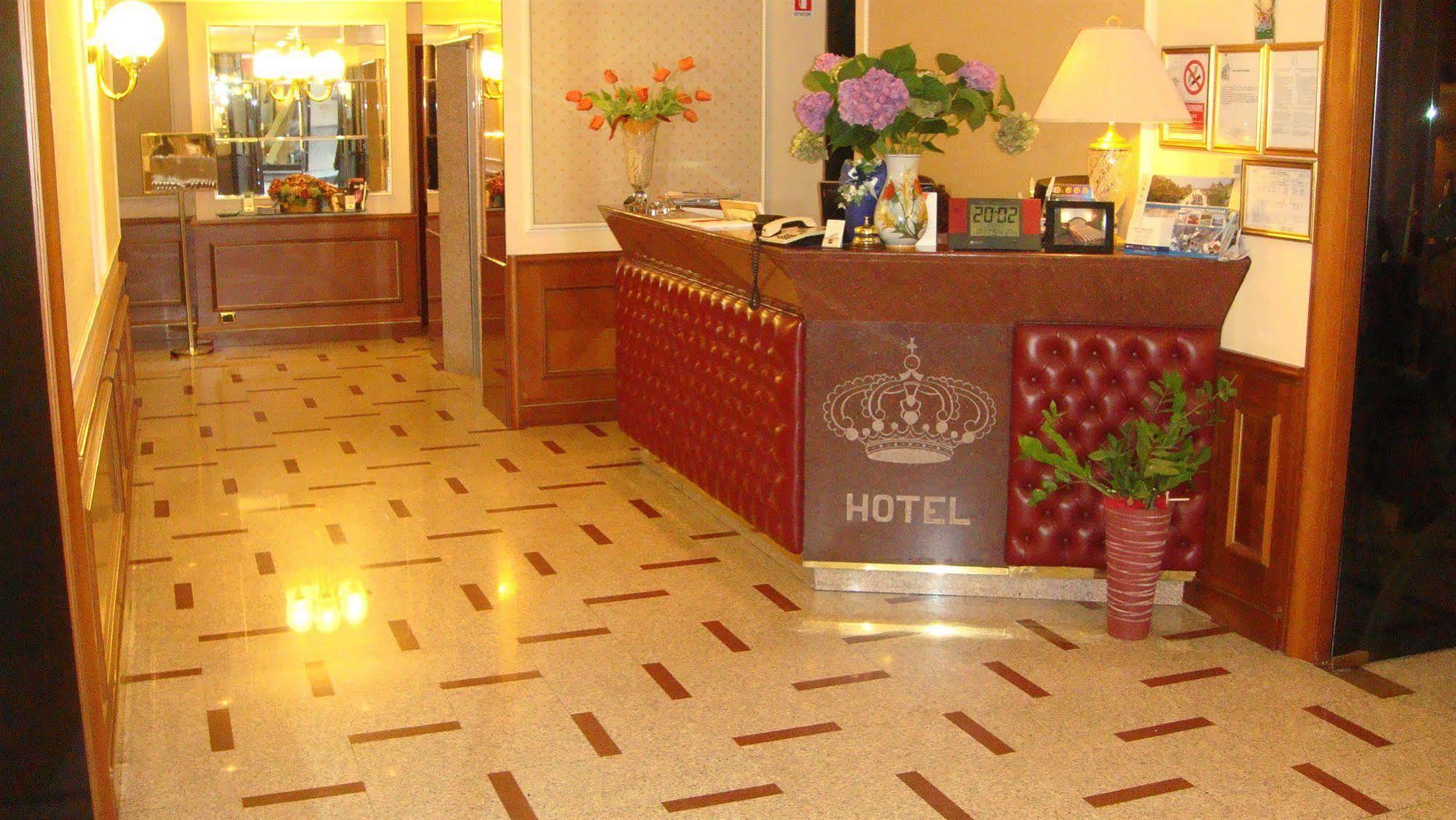 Albergo Corona Domodossola Zewnętrze zdjęcie